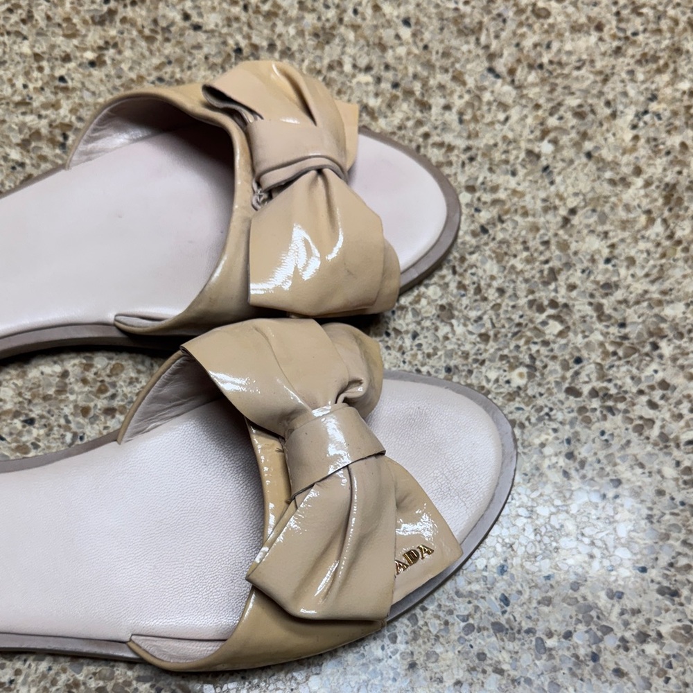 Prada Patent Leather Women's Cream Bow Slide Sandals - Picture 9 of 15